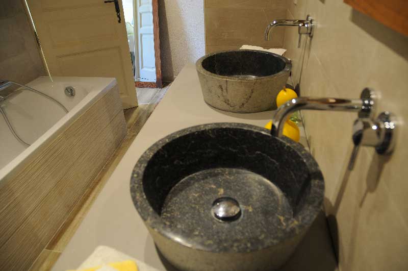 Salle de bain de La chambre jaune du gîte rural